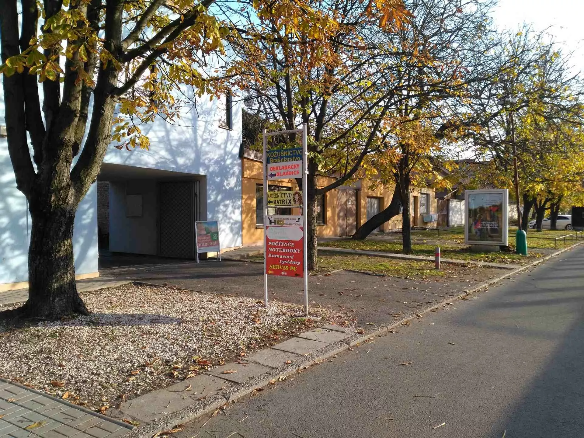 Vchod od Priora