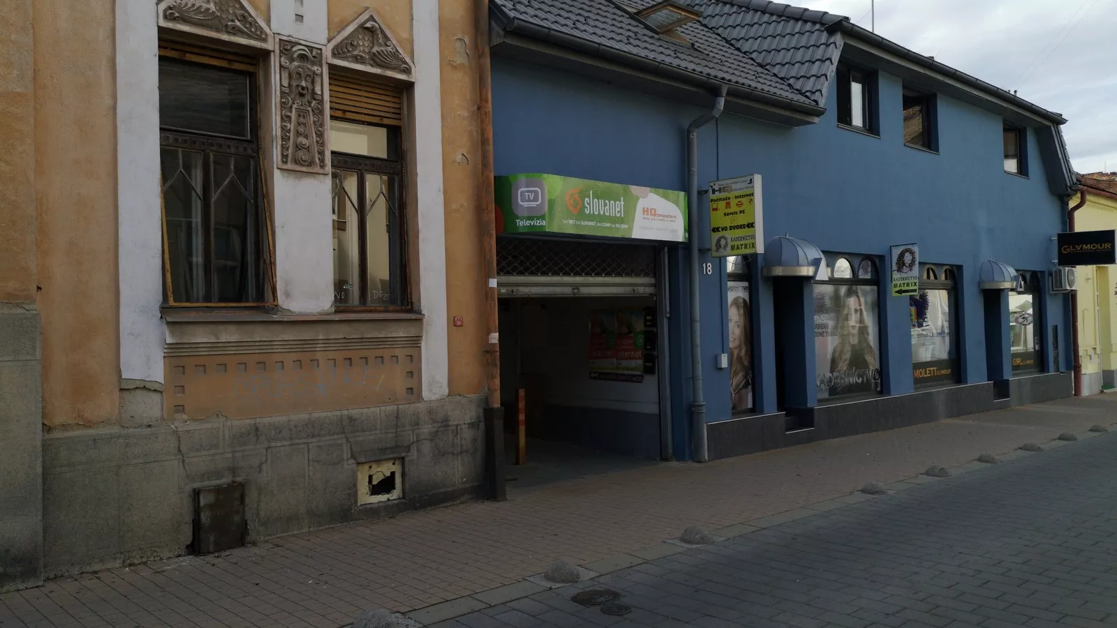 Vchod zo Železničnej ulice